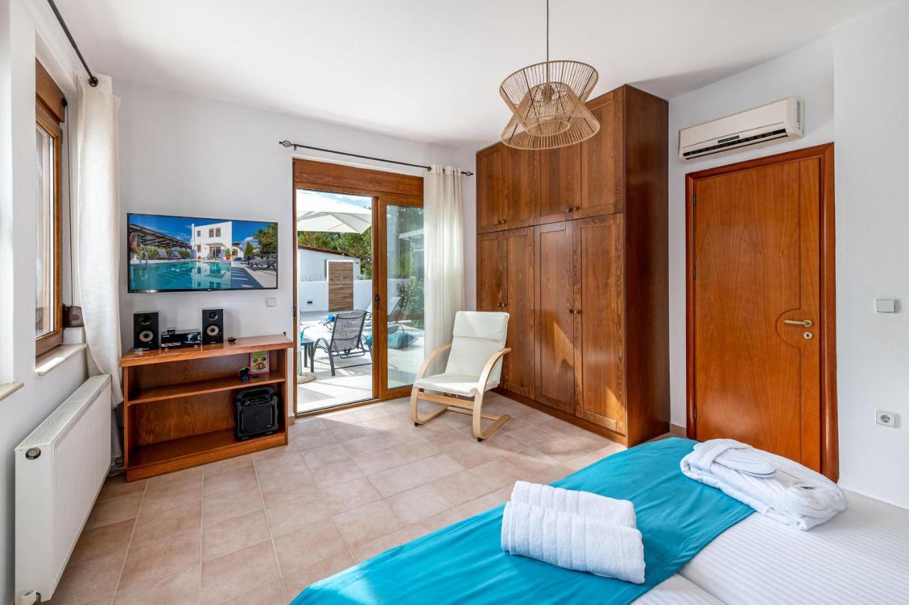 Evilion Villa Gennadi Bagian luar foto